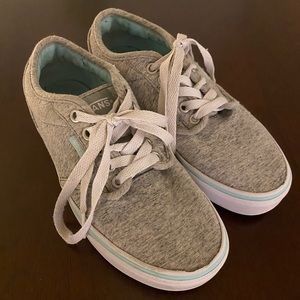 Vans Lace up tennis shoe size 5.5
